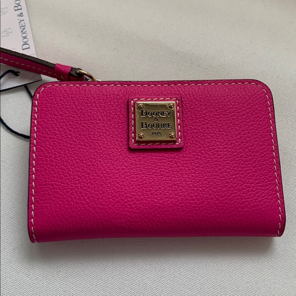 NWT - Dooney & Bourke Light Pink OR Fuchsia Credit Card Wallet (Choose one!) - Picture 2 of 5